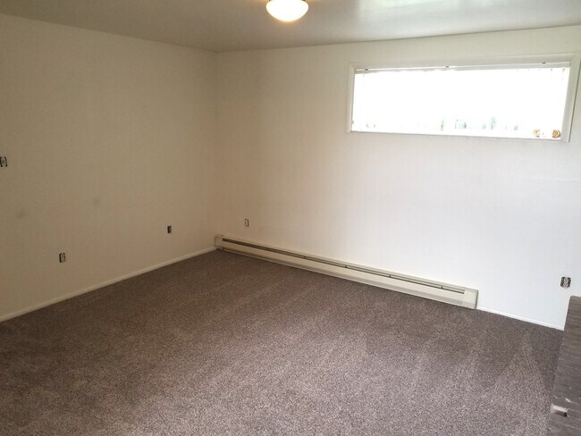 Building Photo - 311 S Cherry Hill Dr