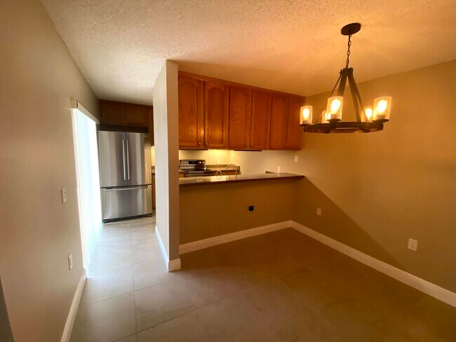 Building Photo - 123 1st Way