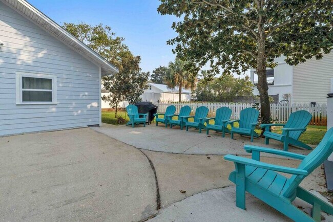 Building Photo - 61 Sunfish St