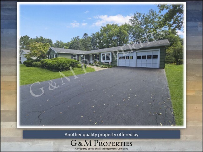 Building Photo - Rarely Available 3/4 Bedroom Ranch Style Home in Penfield!