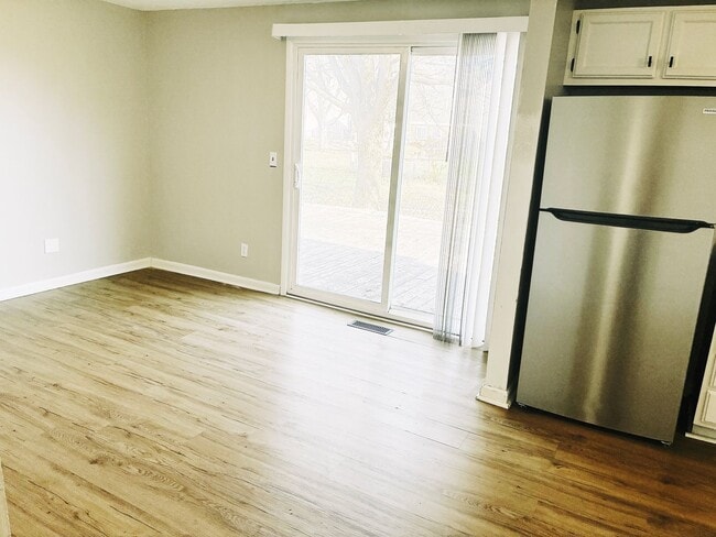 Building Photo - Wonderful house in Reynoldsburg, completely move-in ready!