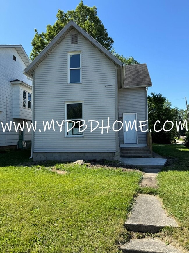Primary Photo - 1237 Nuttman Ave