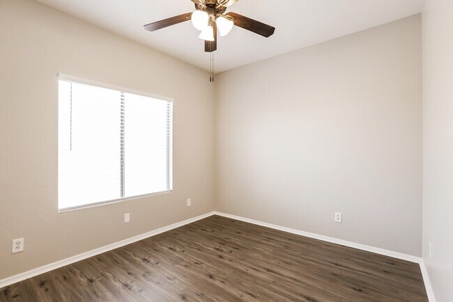 Building Photo - 12925 W Charter Oak Rd