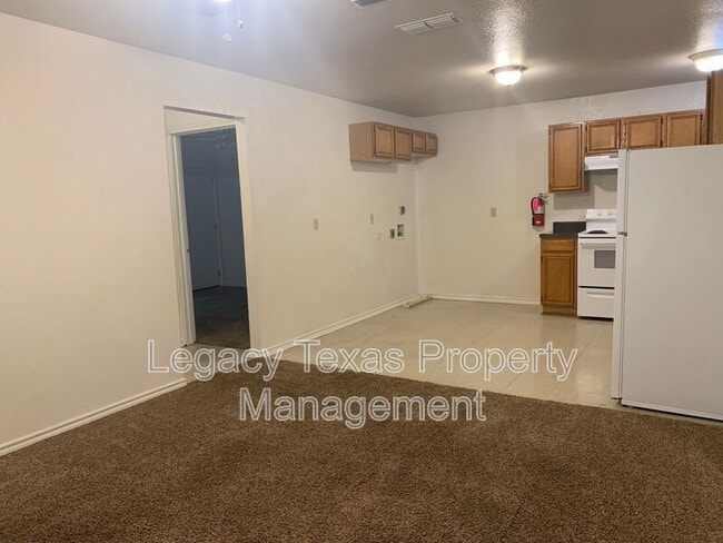 Building Photo - 1110 Williams Ave