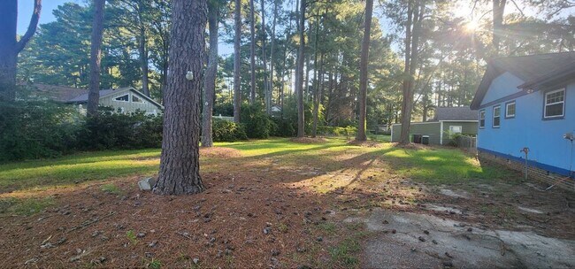 Building Photo - 237 Forest Ln