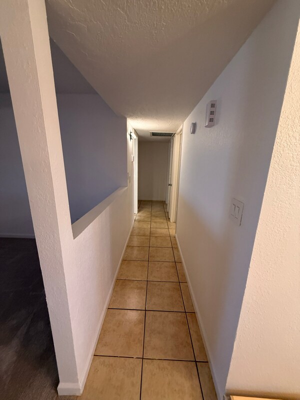 Building Photo - 807 W Palomino Dr