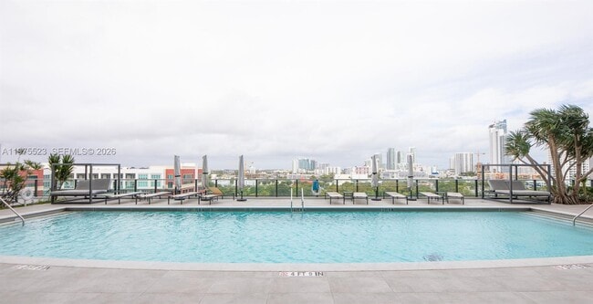 Building Photo - 1600 NE 1st Ave