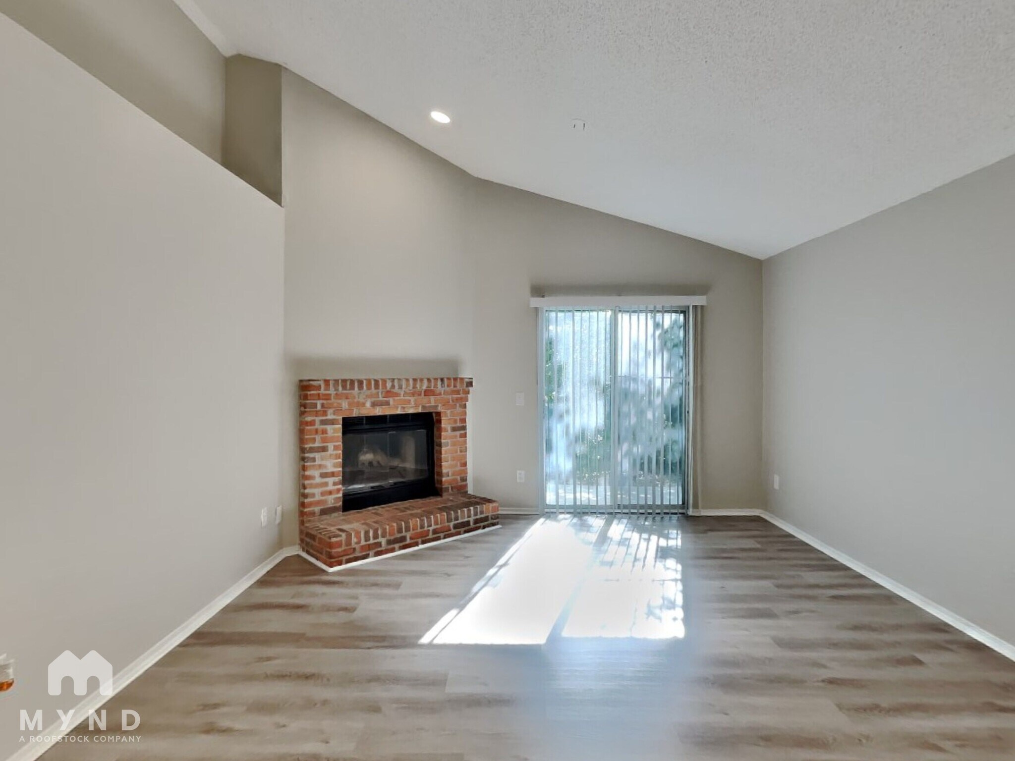 Building Photo - 580 Staffordshire Dr