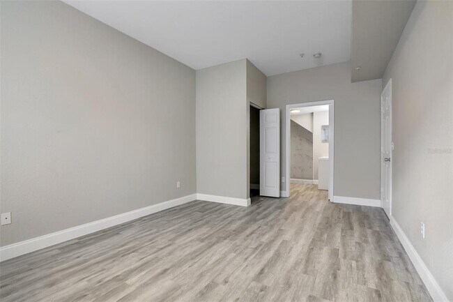 Building Photo - 4002 Venetian Bay Dr