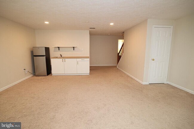 Building Photo - 14436 Whisperwood Ct