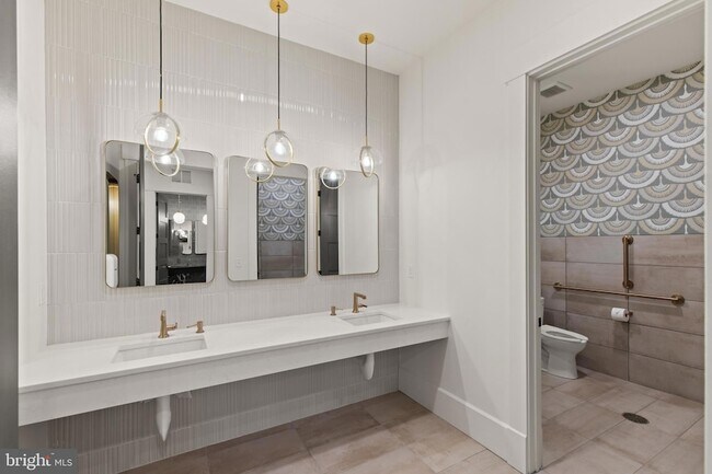 Building Photo - 2020 Sienna Ct