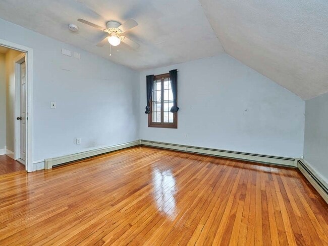 Building Photo - 36 E Foster St