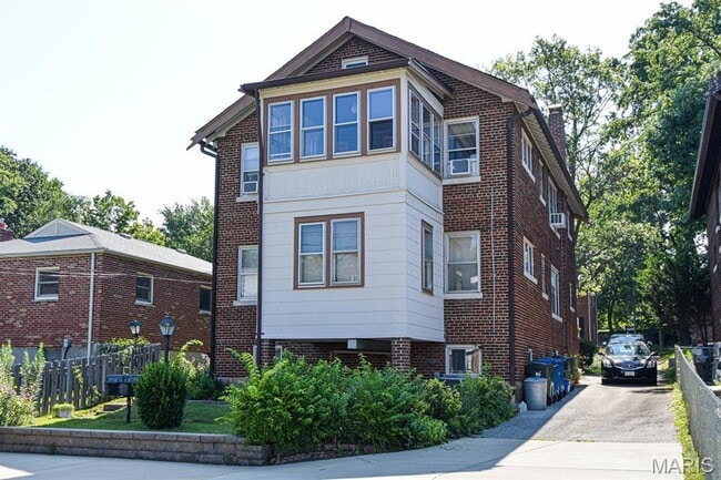 Building Photo - 1071 Terrace Dr