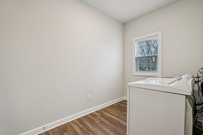 Building Photo - 3916 County F