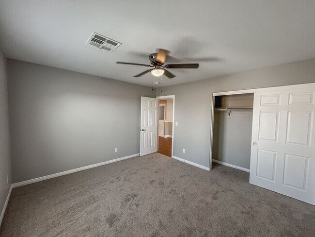 Building Photo - Stunning 5-Bedroom Home in Gated Community...