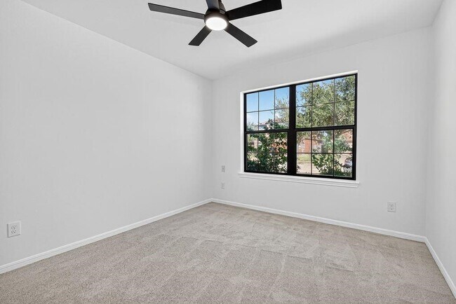 Building Photo - 5515 Armillary Dr