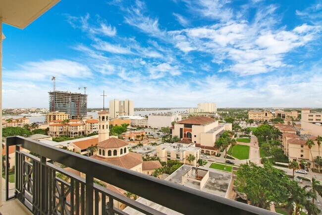 Building Photo - 801 S Olive Ave