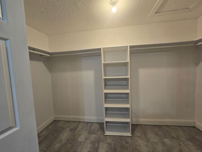 Building Photo - 3 bed / 2 bath plus den Home in Eatonville
