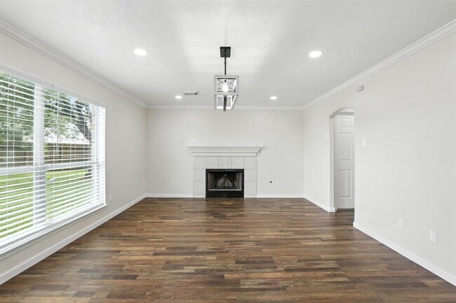 Building Photo - 8002 Blackcherry Ln