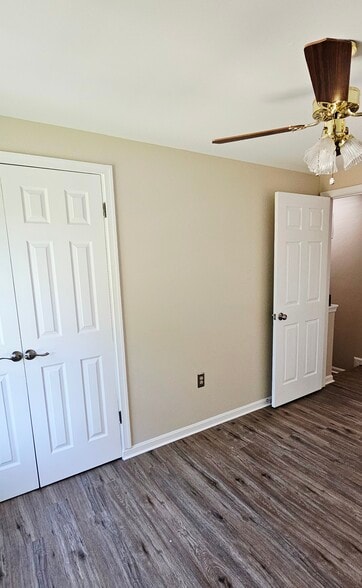 Building Photo - 17519 Longview Ln