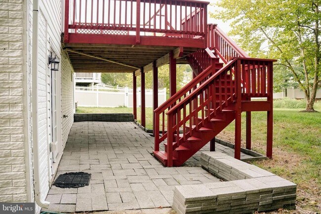 Building Photo - 9013 Melody Dr