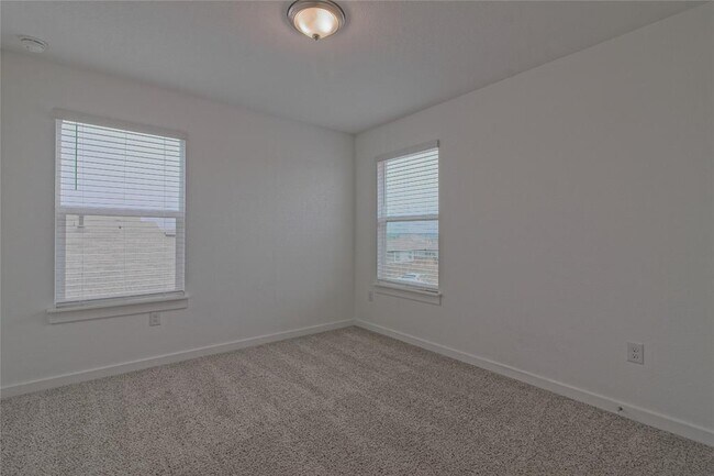 Building Photo - 13800 Clerk St