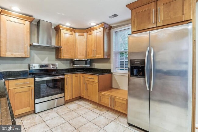 Building Photo - 102 Barnsfield Ct