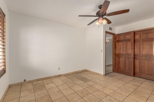 Building Photo - 805 W Toledo St