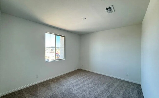 Building Photo - 17754 Pinot Noir Dr