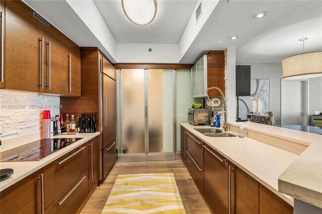 Building Photo - 450 Alton Rd