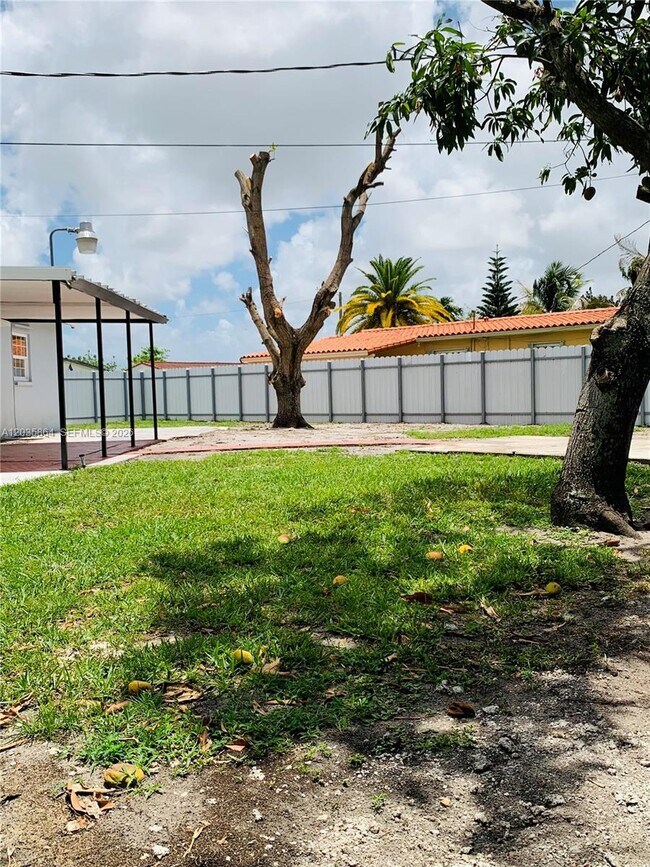Building Photo - 17010 NW 53rd Ave