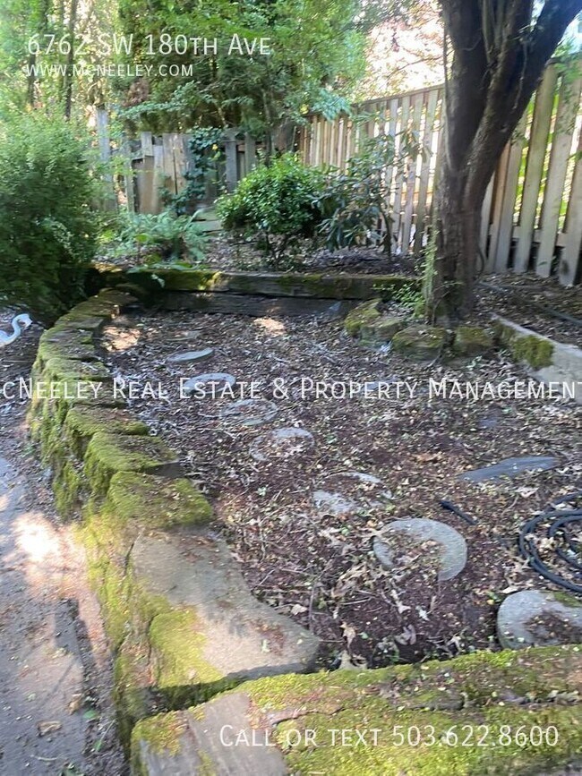Building Photo - 6762 SW 180th Ave