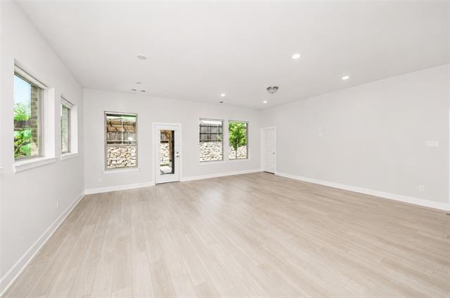 Building Photo - 8637 Spindletop Dr