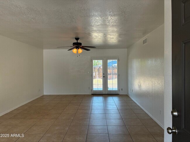 Building Photo - 11014 N 65th Ave