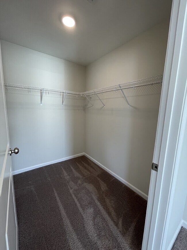 Building Photo - 110 Asbury Pk Dr