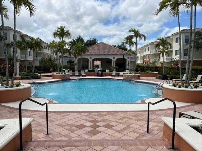 Building Photo - 9825 Baywinds Blvd