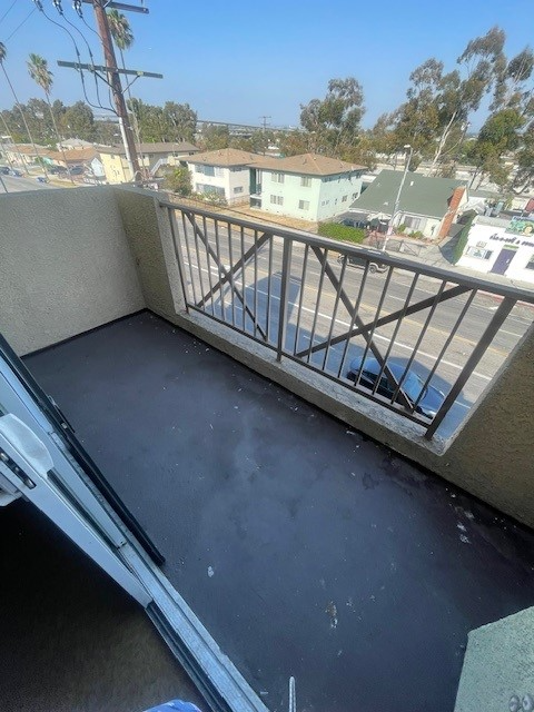 Building Photo - 11919 S Figueroa St