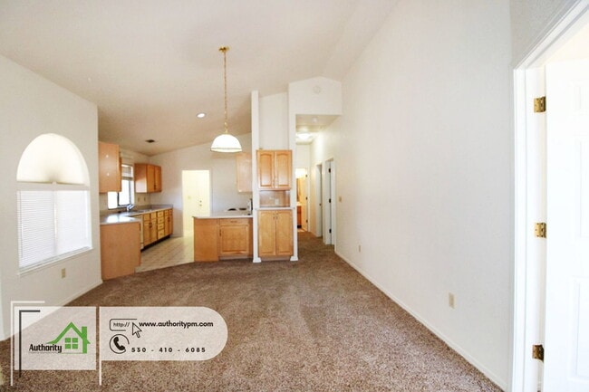 Building Photo - 21906 Chimney Rock Dr