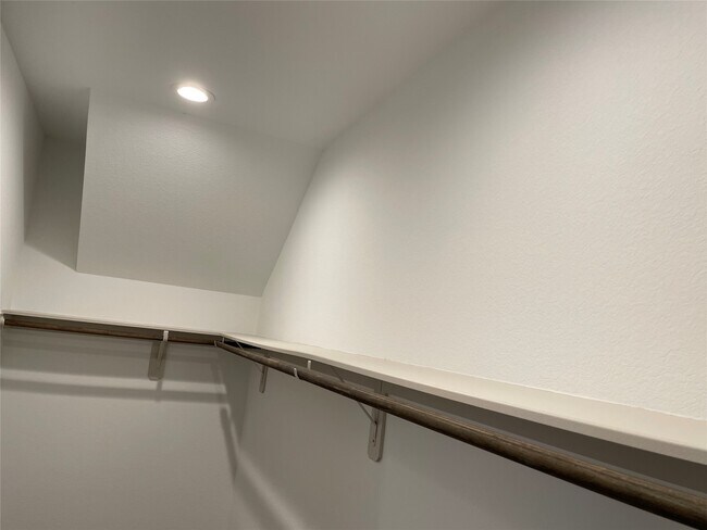 Building Photo - 12721 Oxford Gate Dr