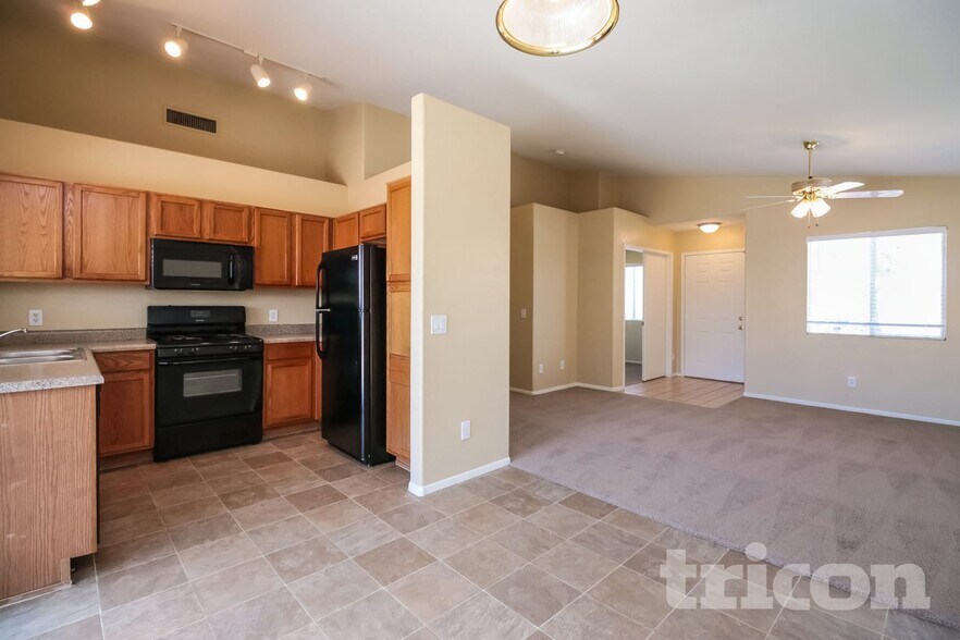 Building Photo - 16169 W Buchanan St