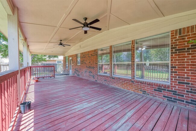 Building Photo - 13835 Desert Canyon Dr