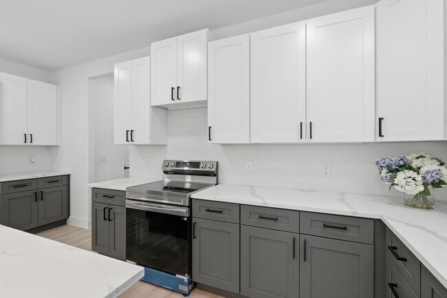 Building Photo - New Build Ready for Move In!