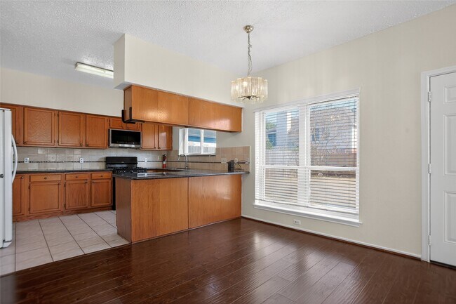 Building Photo - 1211 Berrystone Trail