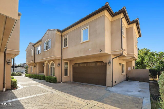 Building Photo - 808 S Golden W Ave