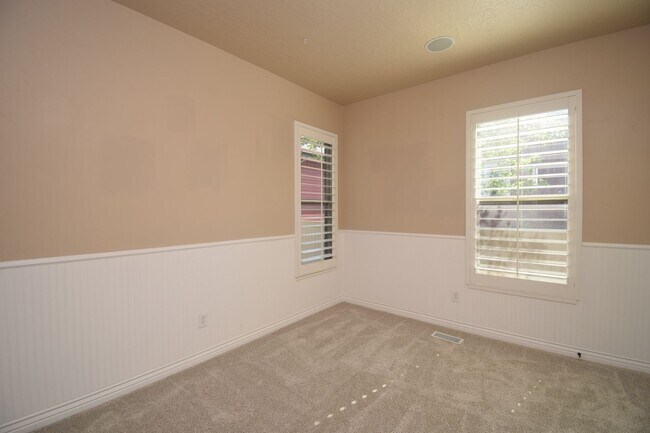 Building Photo - Stunning 6 bedroom 3 bathroom home in Daybreak South Jordan!!!