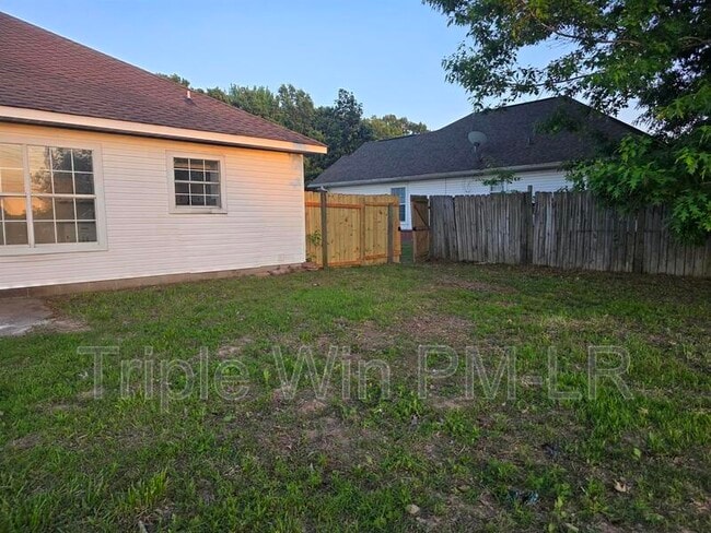 Building Photo - 66 Nevada Ln