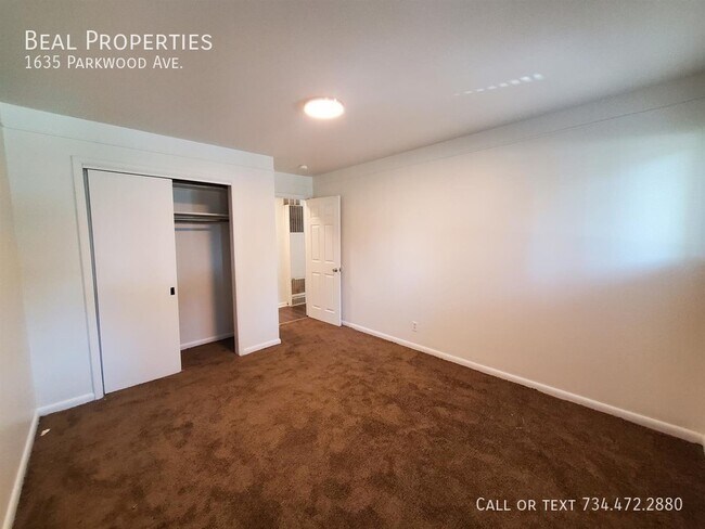 Building Photo - 1635 Parkwood Ave