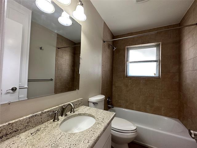 Building Photo - 1244 Danville Dr