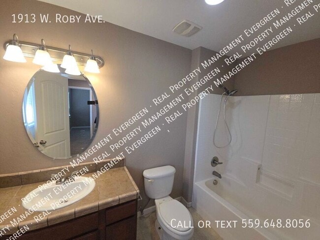 Building Photo - 1913 W Roby Ave