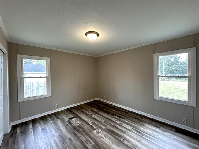 Building Photo - 4625 Canary Way